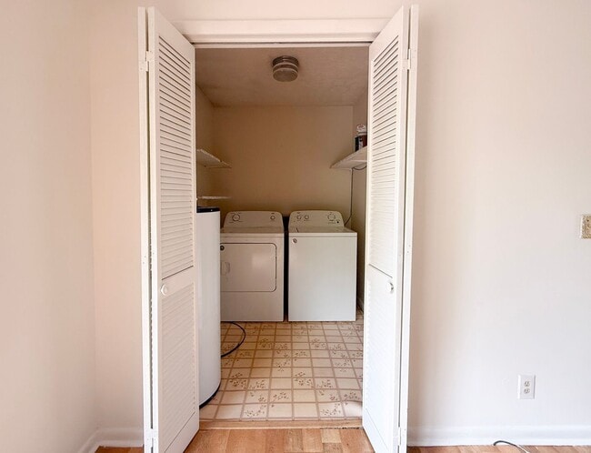 Building Photo - 2-Bedroom Home with Bonus Room & Large Wooden Deck | Pet-Friendly Near I-40 & City Lake