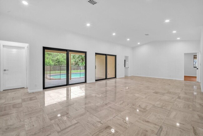 Building Photo - 3020 N 34th St