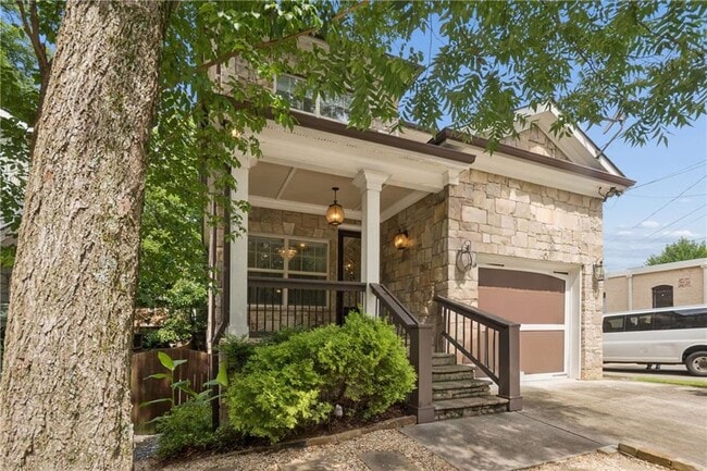 Building Photo - 374 Clifton Rd NE