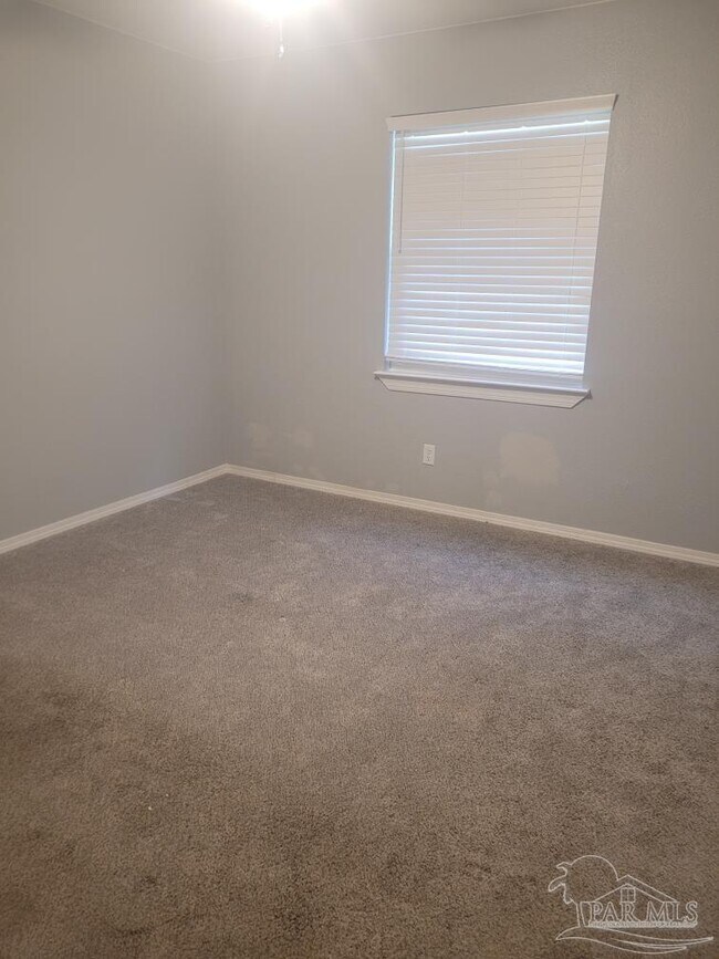 Building Photo - 6589 Bass Ln