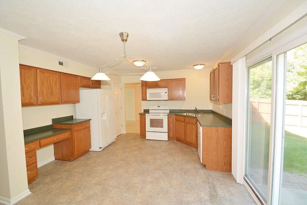 Building Photo - 3146 Crestwell Dr