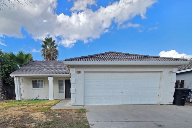 Primary Photo - 3313 Jamestown Dr