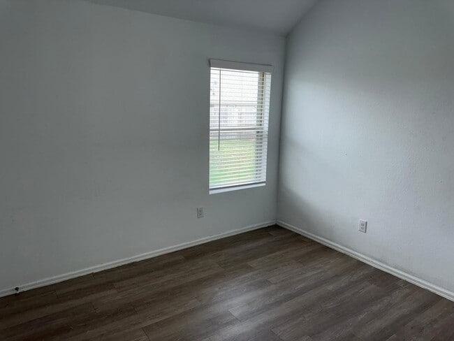 Building Photo - 5335 Winding Strm Dr