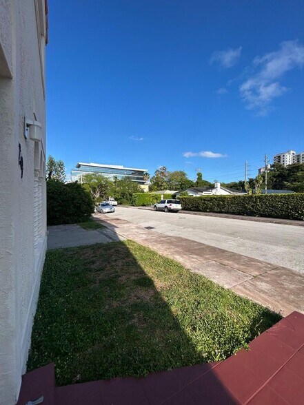 Building Photo - 29 Oviedo Ave
