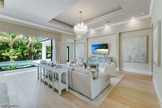 Building Photo - 760 Park Shore Dr