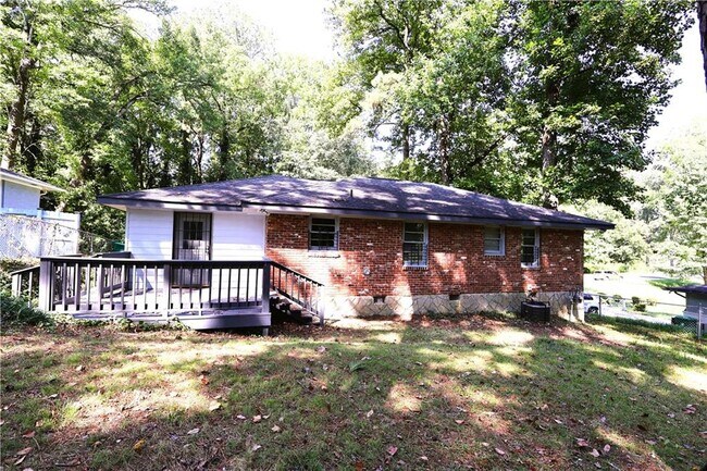 Building Photo - 1540 Alverado Way