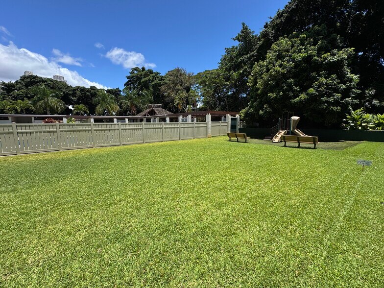 Building Photo - 98-410 Koauka Loop