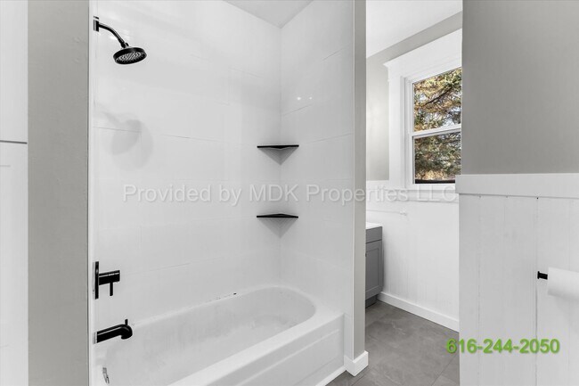 Building Photo - STUNNING REMODEL!!! Extremely Spacious 3 Bedroom (Extra Room) Home!! SECTION 8 APPROVED! (Handica...