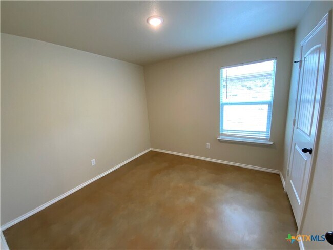 Building Photo - 1719 Fossil Trl