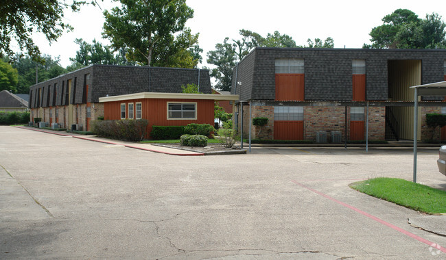 Primary Photo - Calder Oaks Apartments