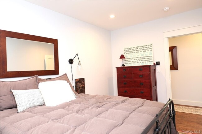 Building Photo - 36 Northwoods Rd