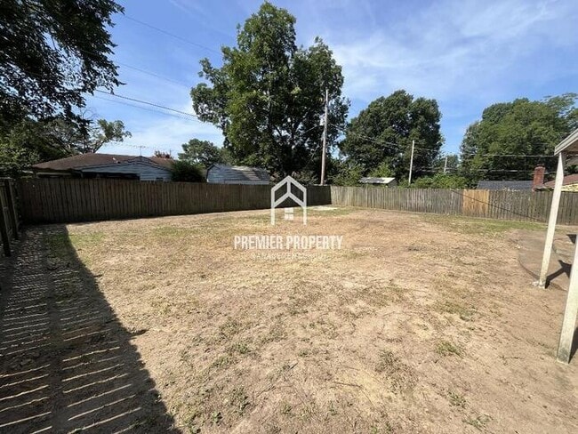 Building Photo - 1367 Bonnie Dr