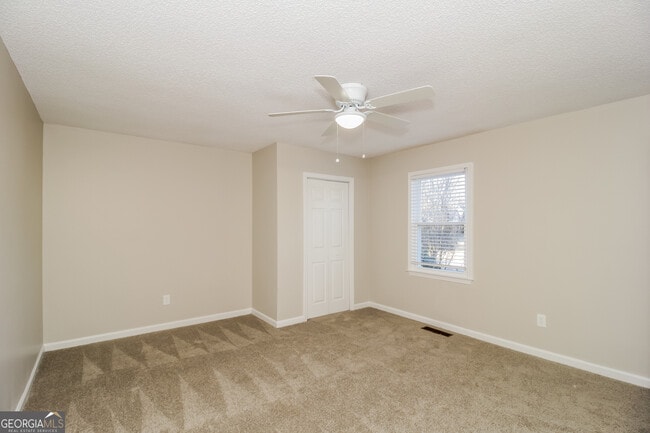 Building Photo - 4810 Country Cove Way