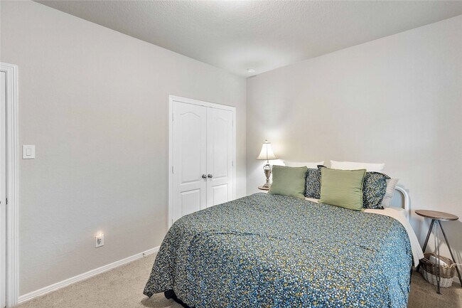 Building Photo - 24714 Crimson Pine Dr