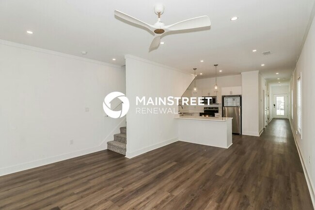 Building Photo - 3 Bedroom Pet-Friendly Home in Houston, TX with Main Street Renewal