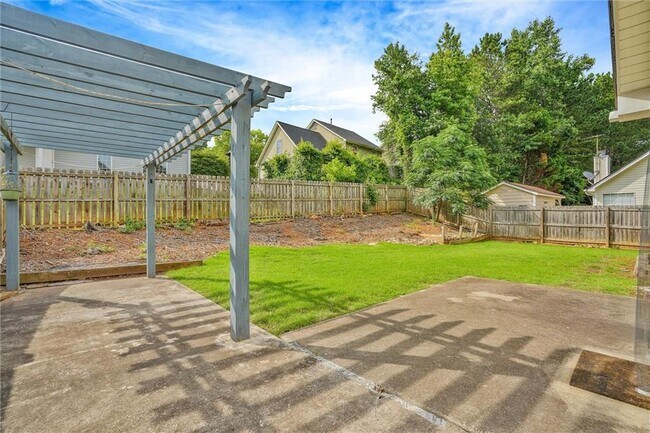 Building Photo - 375 Shadetree Ln