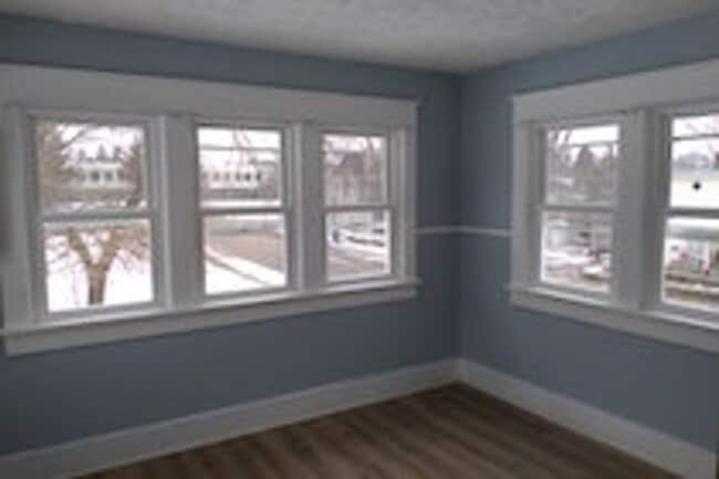 Building Photo - 2 bedroom apartment