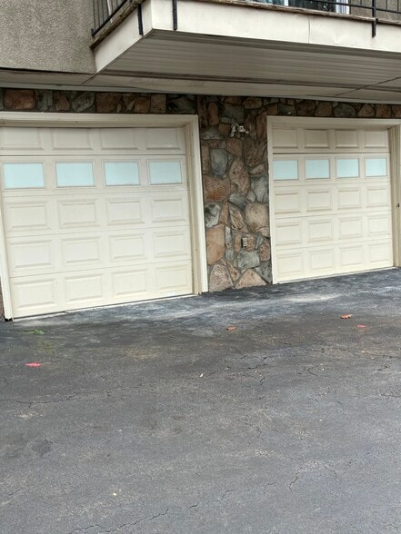 Building Photo - 1744 Woodcliff Pl NE