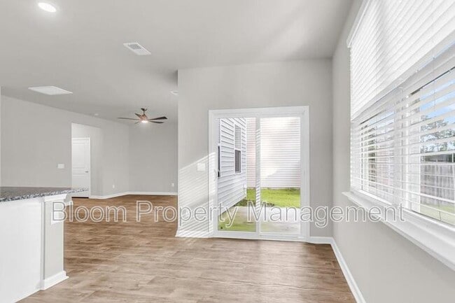 Building Photo - 641 Silver Spruce St