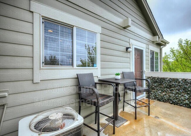 Building Photo - 14300 Waterside Ln