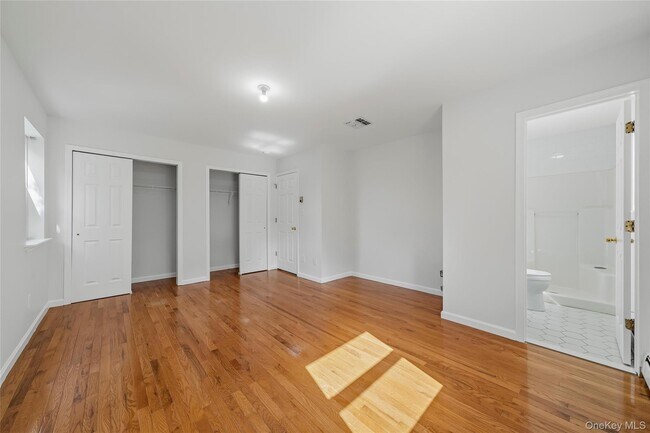 Building Photo - 35 Cunningham Dr