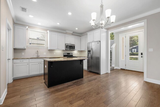 Building Photo - Midtown Tallahassee Home