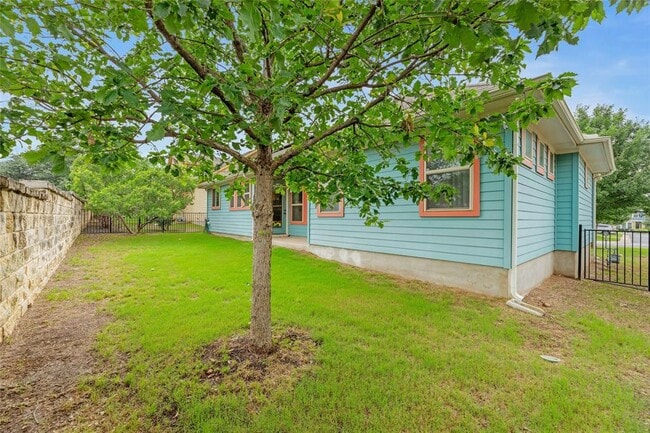 Building Photo - 11108 Railway Ln