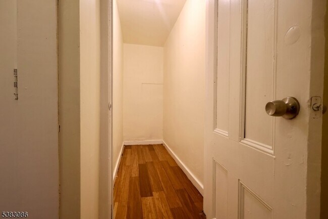 Building Photo - 34-36 Hedden Terrace Unit 3