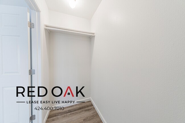 Building Photo - 6928 Agnes Ave