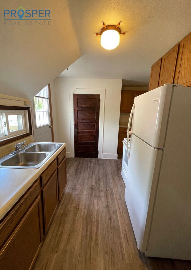 Building Photo - WA810X