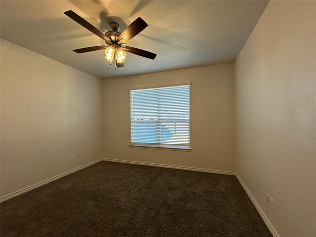 Building Photo - 2232 Hornbeam St