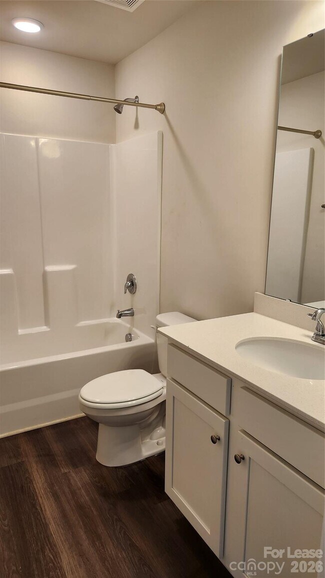 Building Photo - 14320 Moss Rd