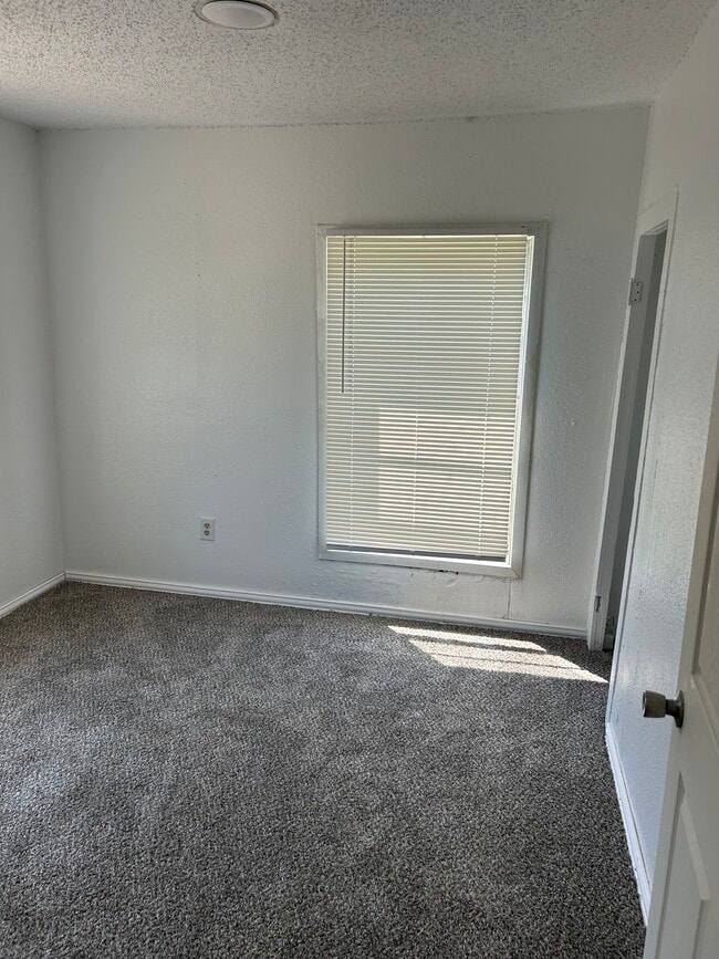 Building Photo - 1406 Polk St