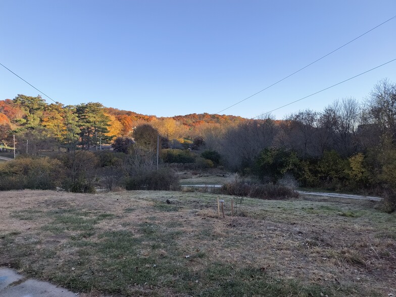 Building Photo - 2705 College Dr