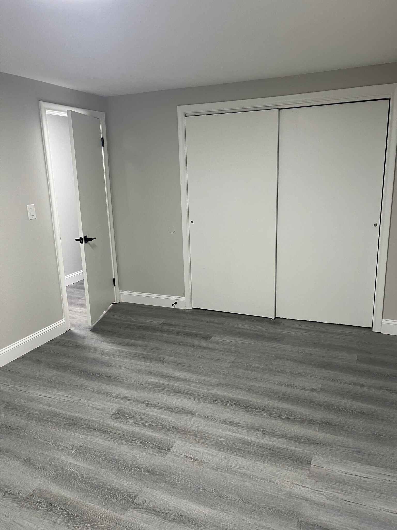 Building Photo - 332 Park Ave