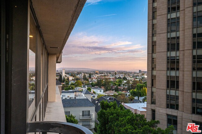 Building Photo - 10750 Wilshire Blvd