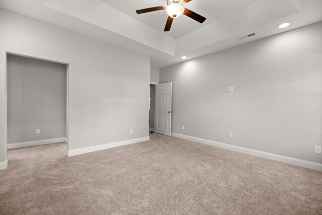 Building Photo - Spacious Home with Loft & 2-Car Garage in Prime Location in Hardin Valley school district!