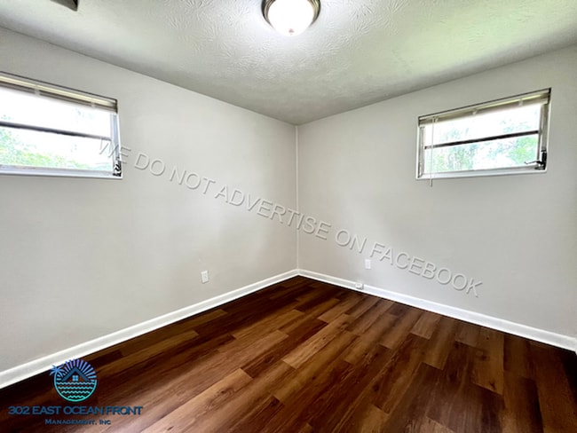 Building Photo - Gorgeous 3 bedroom / 1.5 bathroom home ready for rent in Orange Park.