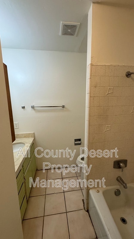 Building Photo - 74390 Alessandro Dr