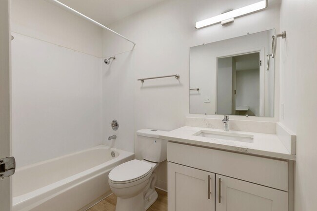 Interior Photo - Residence 620