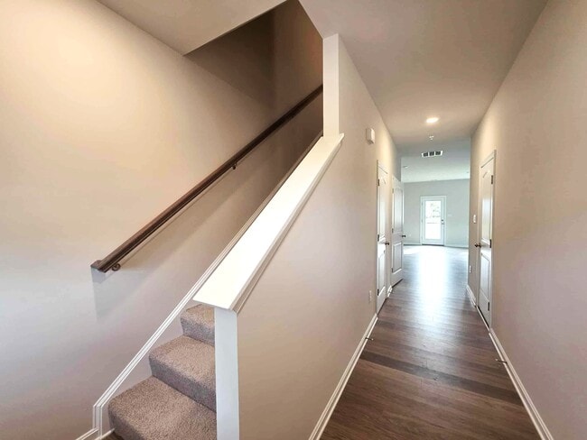 Building Photo - 1424 Sugarplum Ln