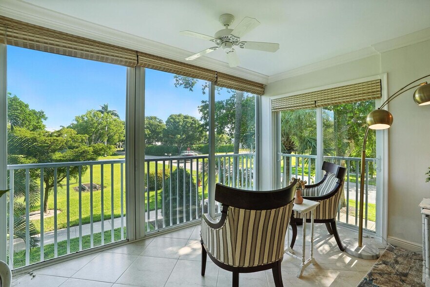 Building Photo - 636 Broad Ave S