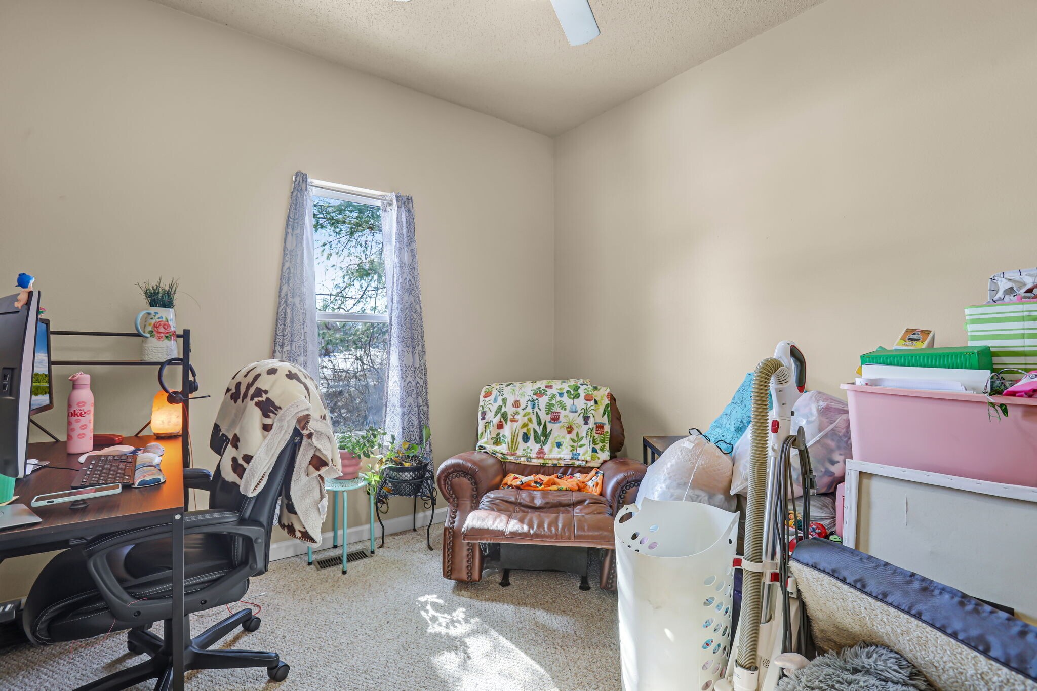 Building Photo - 753 Forest Green Dr