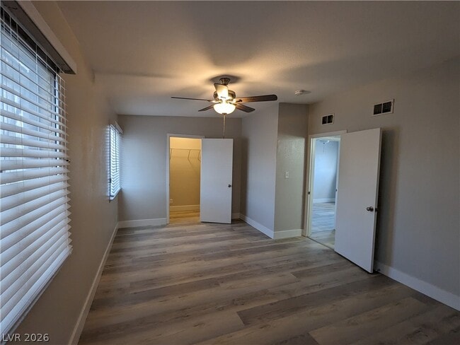 Building Photo - 4379 Hilldale Ave