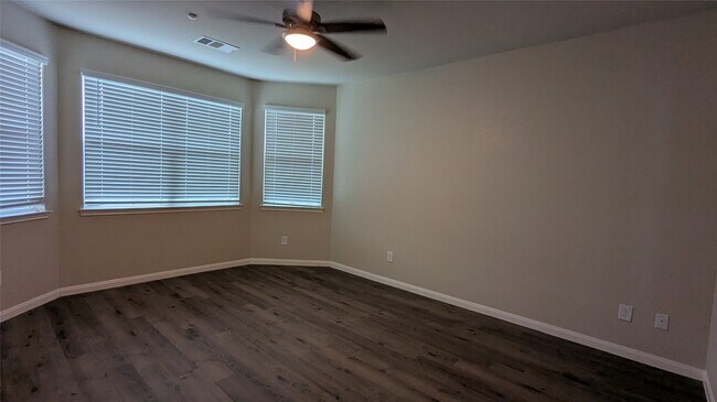 Building Photo - 23607 Lady Capulet Dr