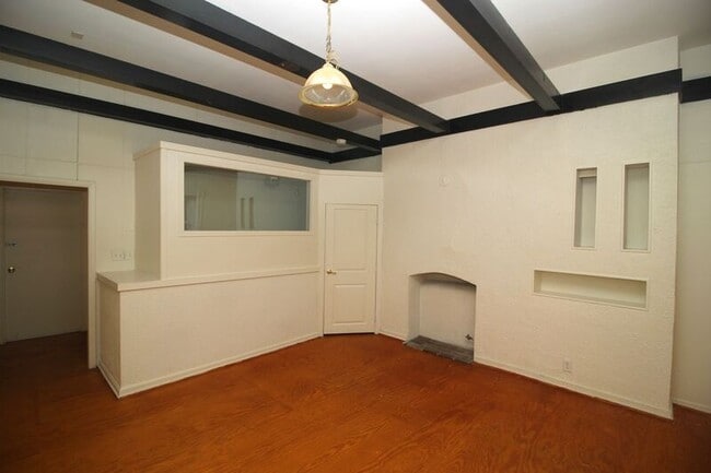 Building Photo - 212 E Biddle St