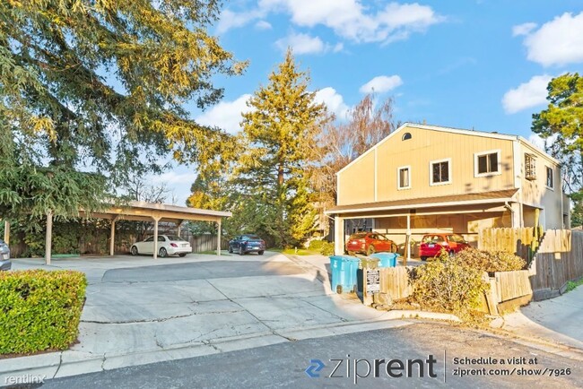 Building Photo - 2 br, 1.5 bath Condo - 824 Cedar St, Redwo...