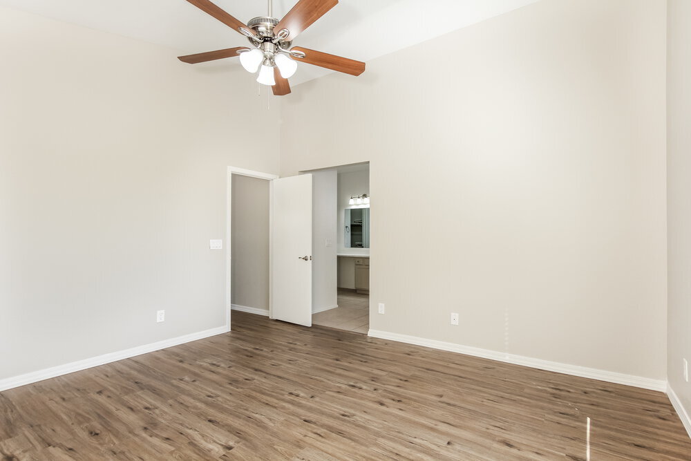 Building Photo - 1750 W Union Hills Dr