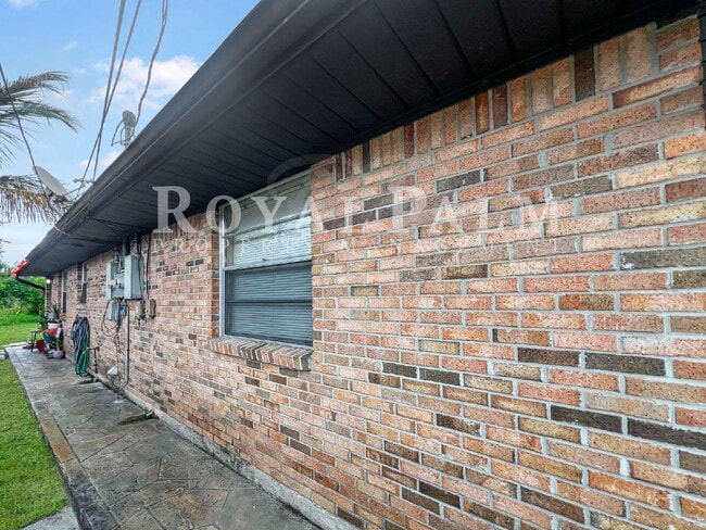 Building Photo - 27917 Washington St