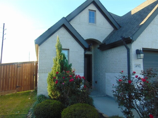 Building Photo - 24978 Tidmor Ln